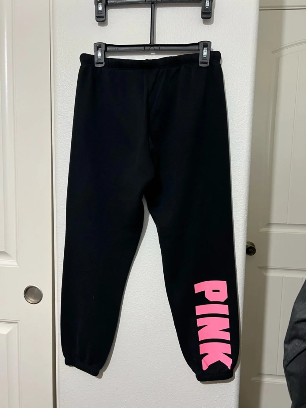PINK Victoria's Secret Woman’s 4-Piece Lounge Set - 3 Pairs of Joggers / 1 TEE - Picture 7 of 16